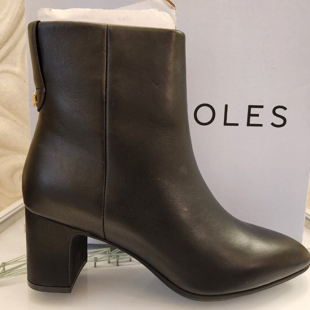Aerosoles Black Leather " Mari" boots. NIB. Size 9